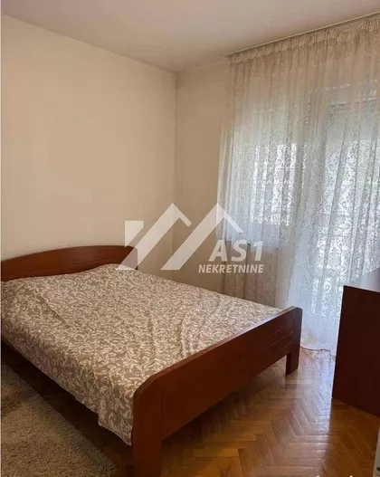 Petra Drapšina | 4zida.rs