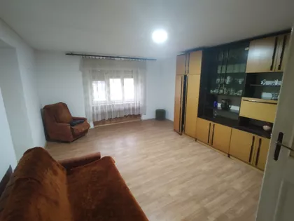 Lovćenac | 4zida.rs