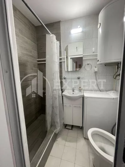 Prvomajska | 4zida.rs