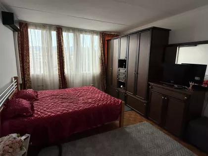Devet Jugovića 19/1 | 4zida.rs