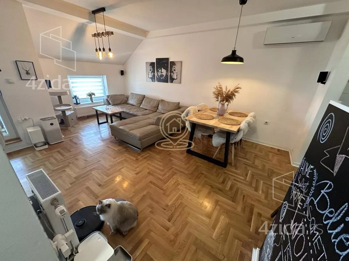 Četvoroiposoban stan | 4zida