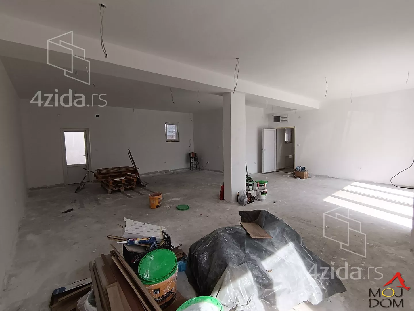 Poslovni prostor | 4zida