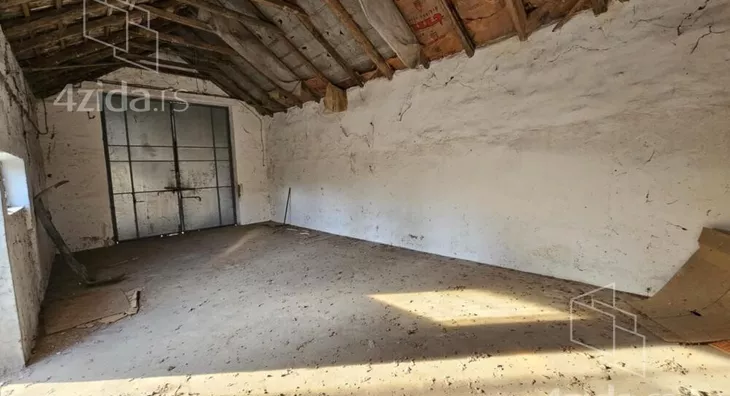 Poslovna zgrada | 4zida