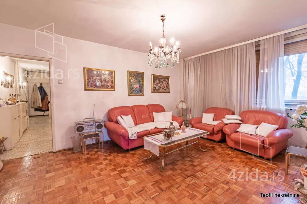 Troiposoban stan | 4zida