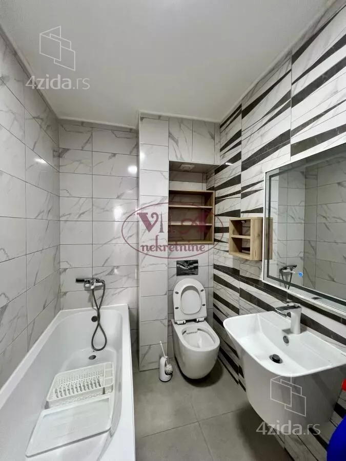 Troiposoban stan | 4zida