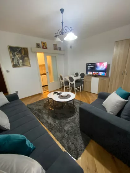 Cara Dušana 33 | 4zida.rs