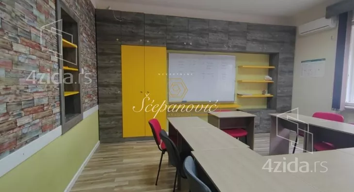 Sedmosoban stan | 4zida