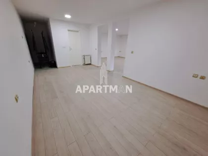 Pivljanina Baja | 4zida.rs