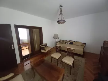 Gvozdićeva | 4zida.rs