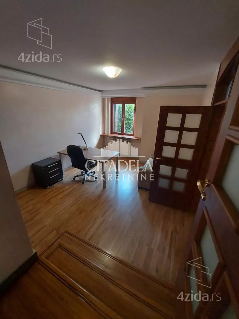 4-etažna kuća | 4zida