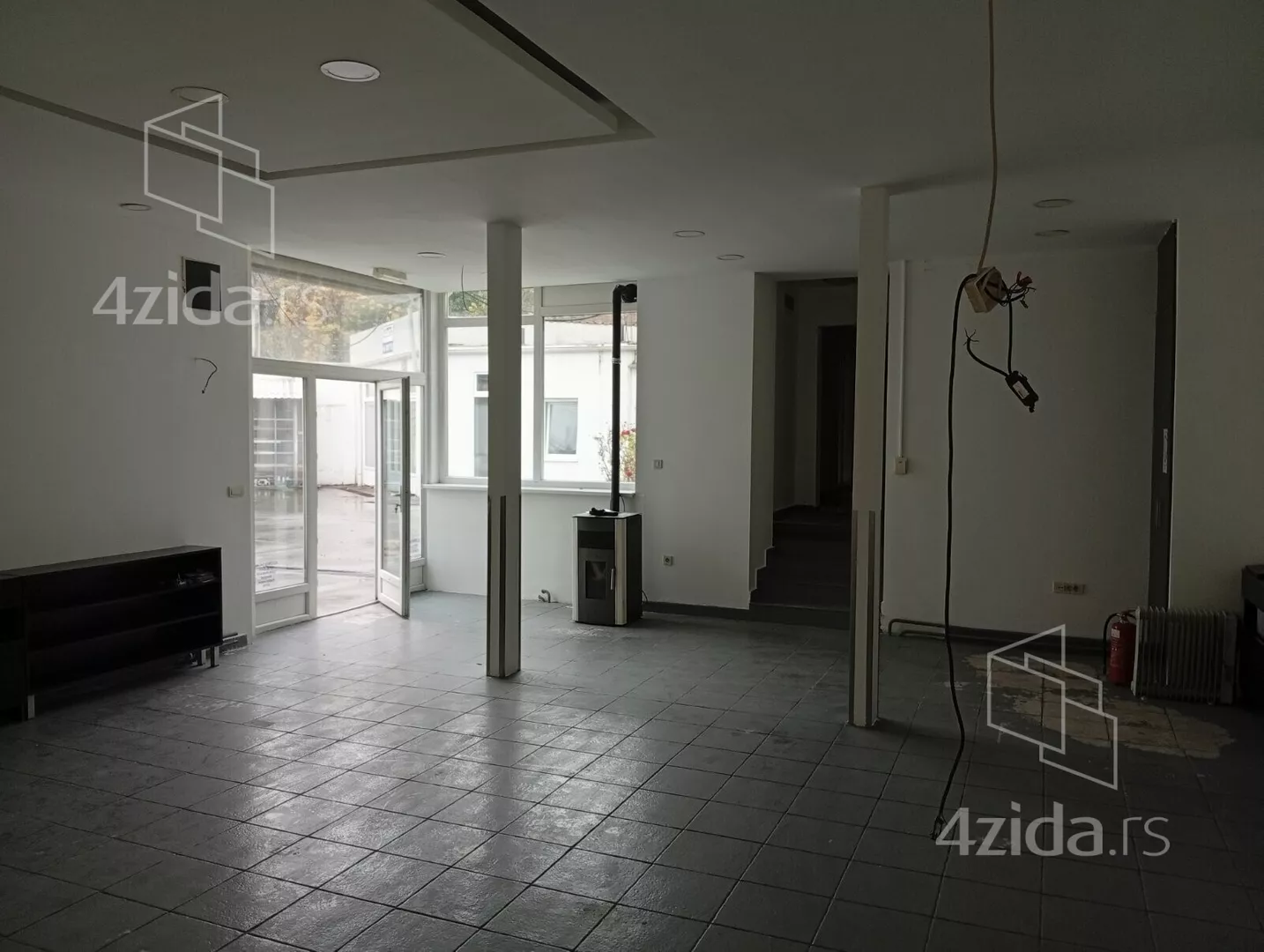 Poslovni prostor | 4zida