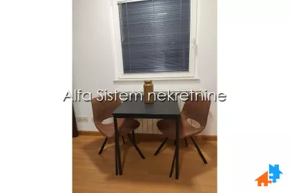 Studentski Trg | 4zida.rs