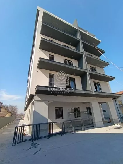 Novi Banovci | 4zida.rs