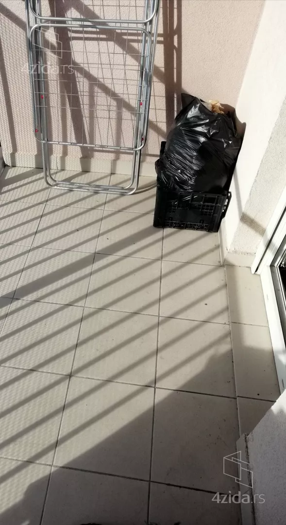 Četvoroiposoban stan | 4zida