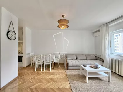 Ustanička | 4zida.rs