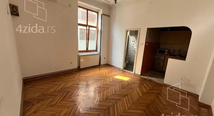 Četvoroiposoban stan | 4zida