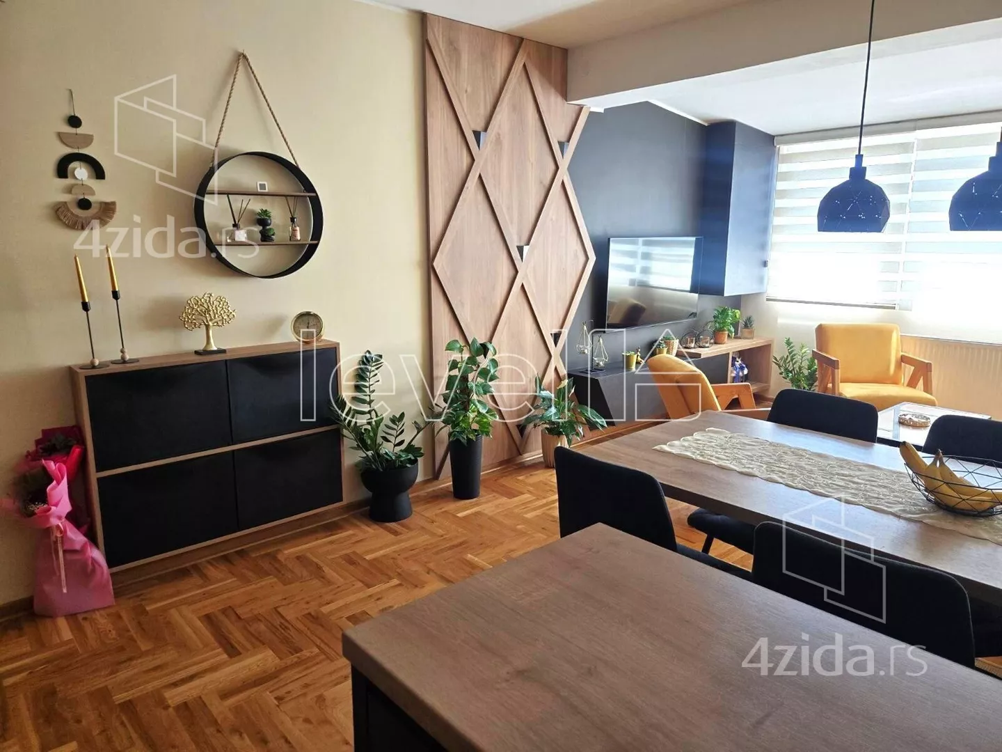 Troiposoban stan | 4zida