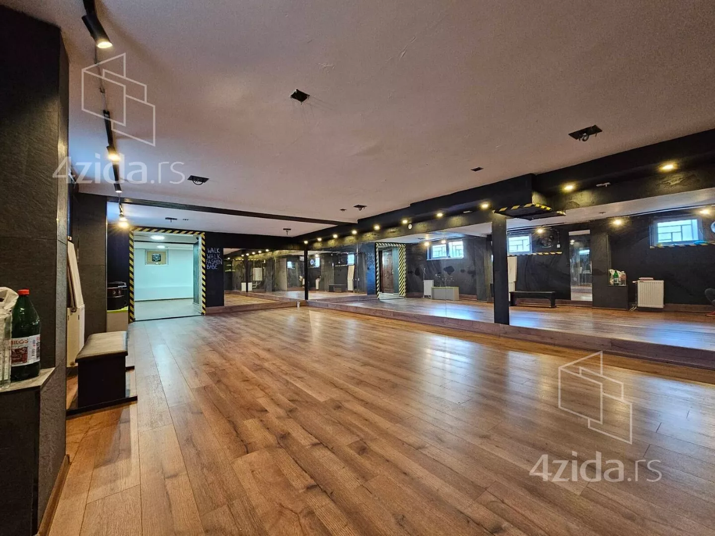 Poslovni prostor | 4zida