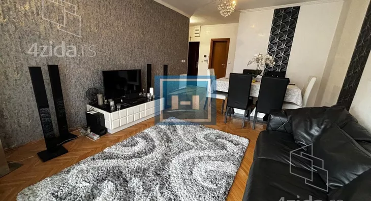 Troiposoban stan | 4zida