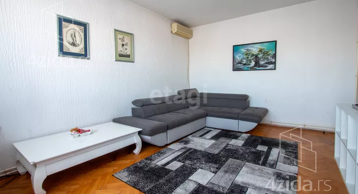 Šestosoban stan | 4zida