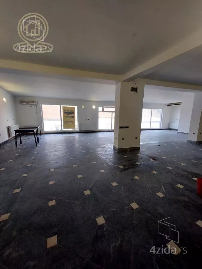 Poslovni prostor | 4zida