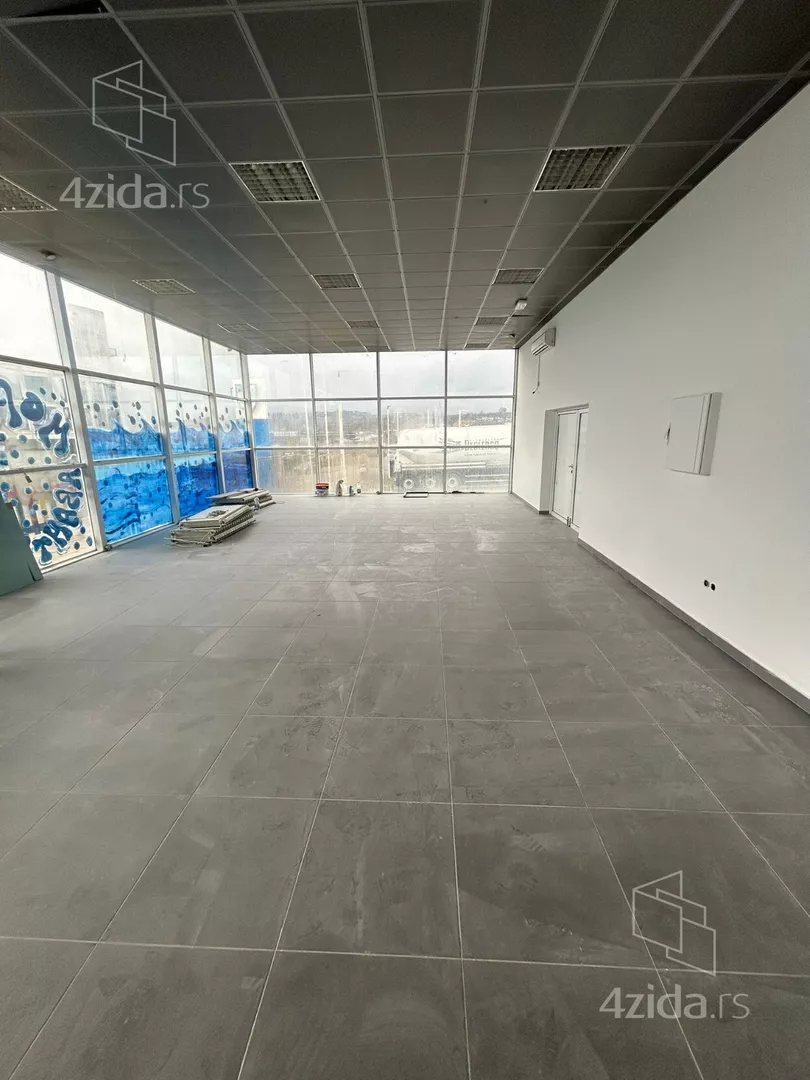 Poslovni prostor | 4zida