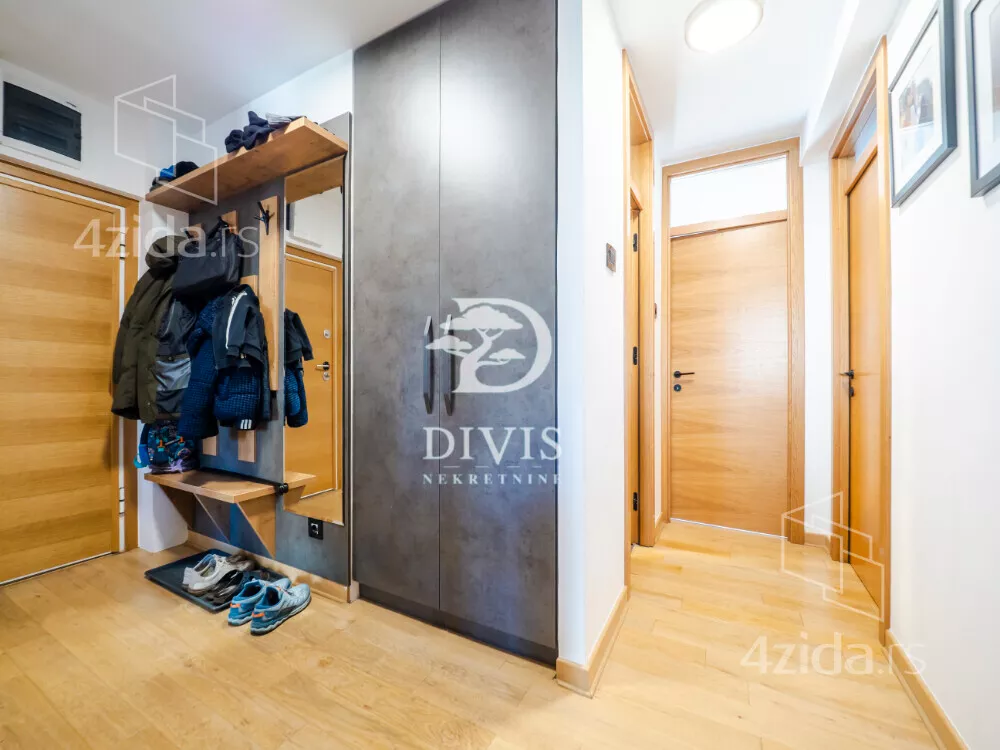 Troiposoban stan | 4zida