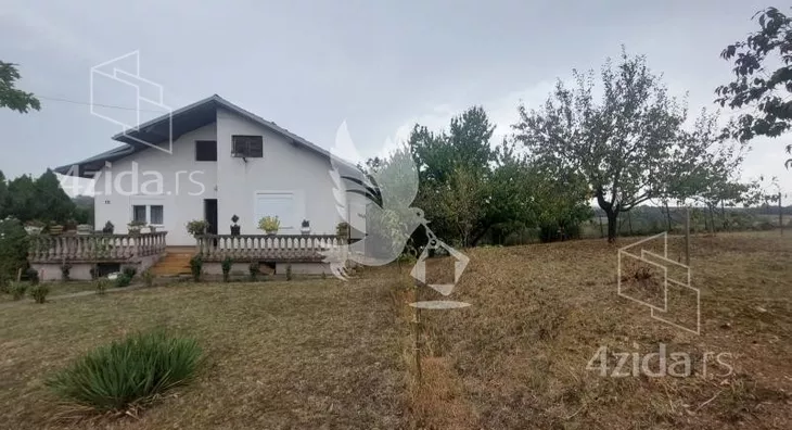 3-etažna kuća | 4zida