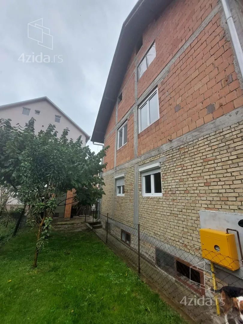 5-etažna kuća | 4zida