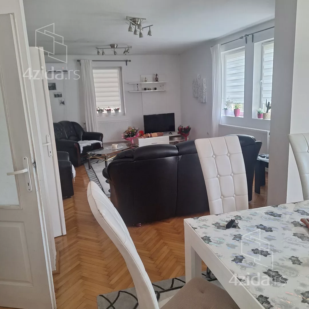 3-etažna kuća | 4zida