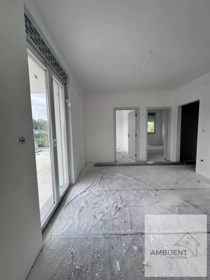 Novi Banovci | 4zida.rs