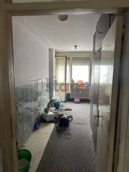 Crveni Pevac | 4zida.rs