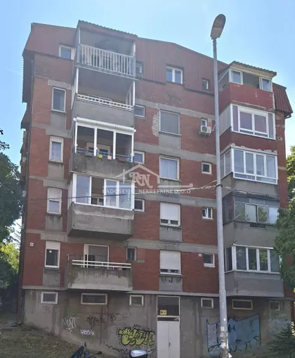 Sretena Mladenovića Mike | 4zida.rs