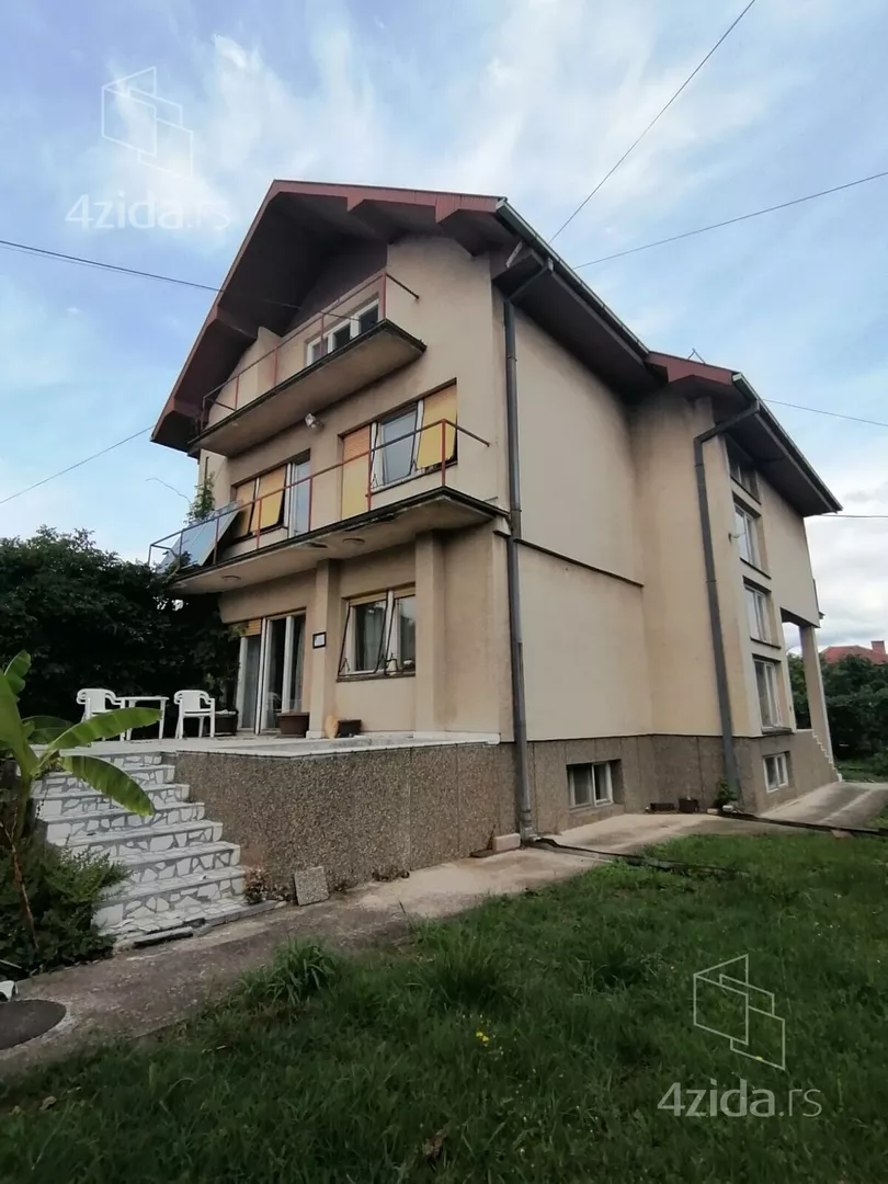 3-etažna kuća | 4zida