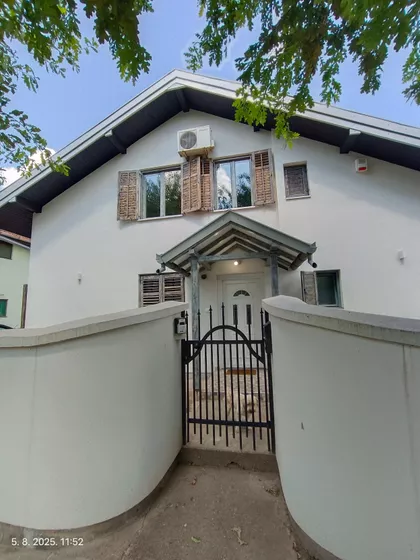 Mali Radanovac | 4zida.rs