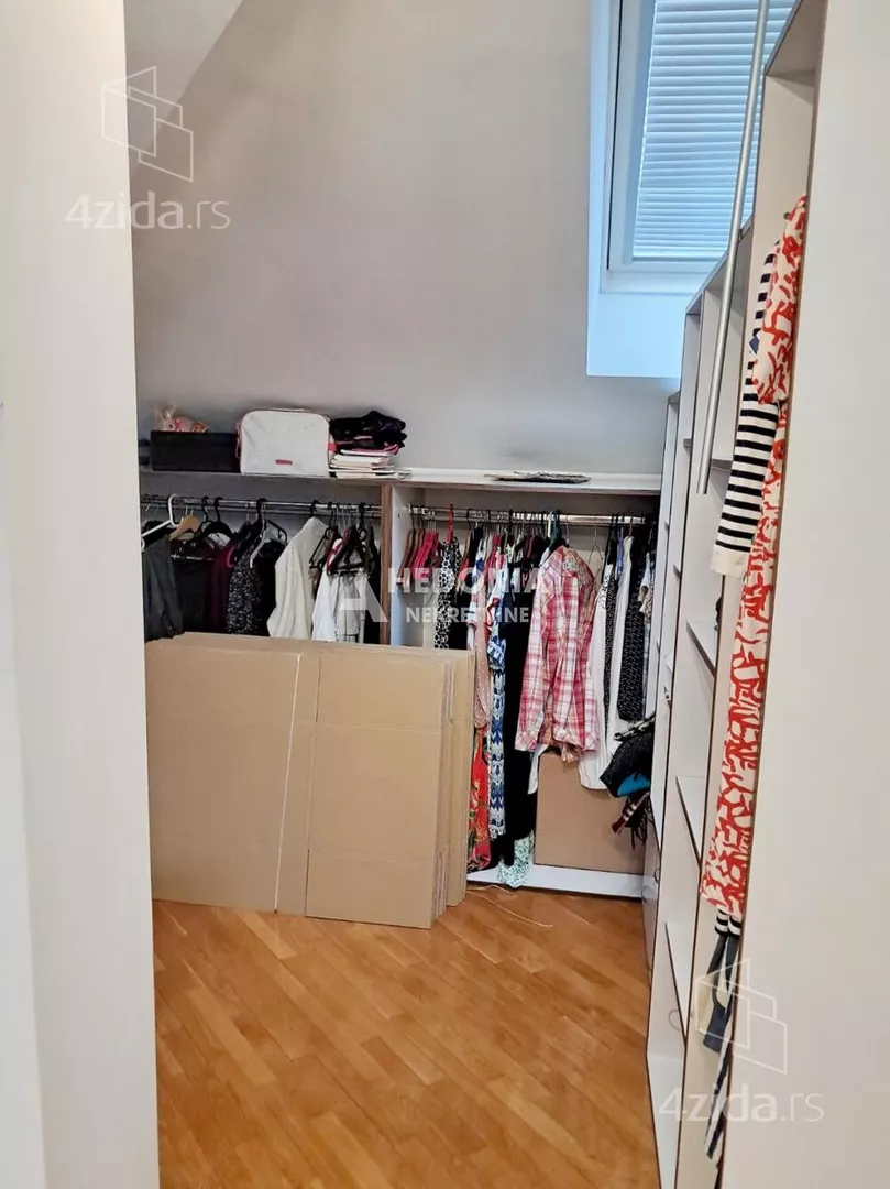 Šestosoban stan | 4zida