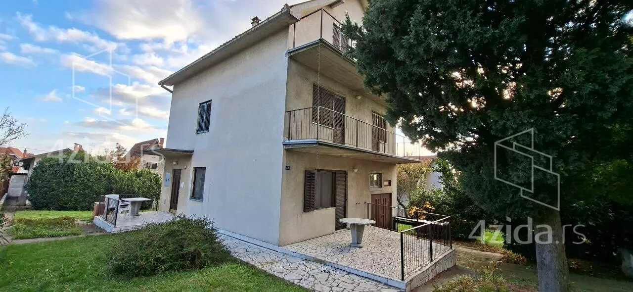 3-etažna kuća | 4zida