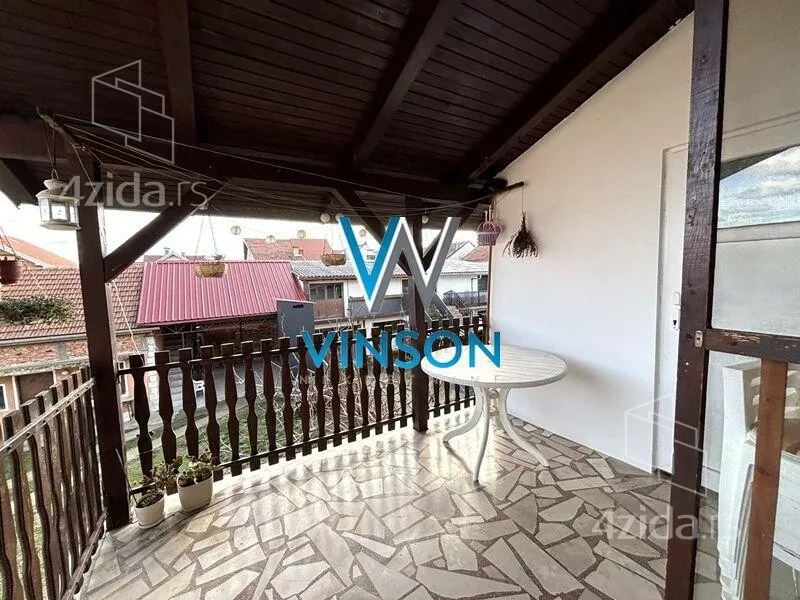 Troiposoban stan | 4zida