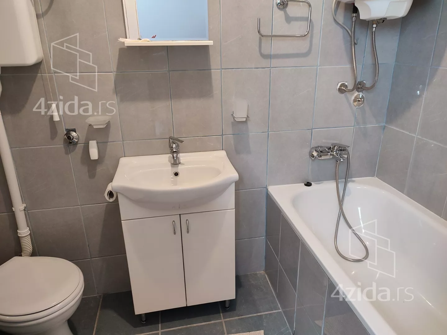 Troiposoban stan | 4zida