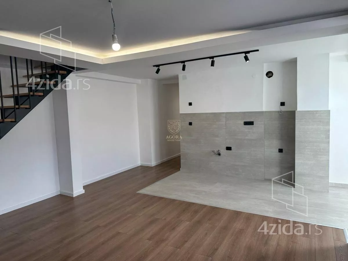 Četvoroiposoban stan | 4zida