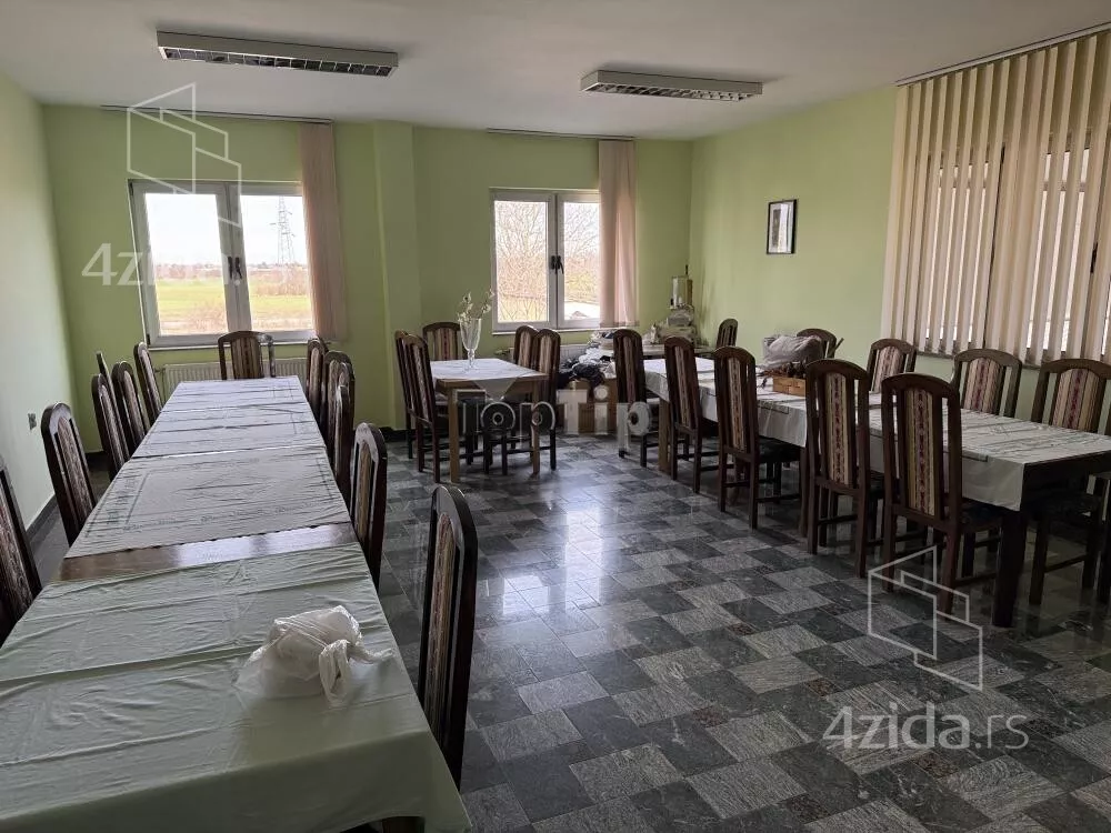 Poslovna zgrada | 4zida