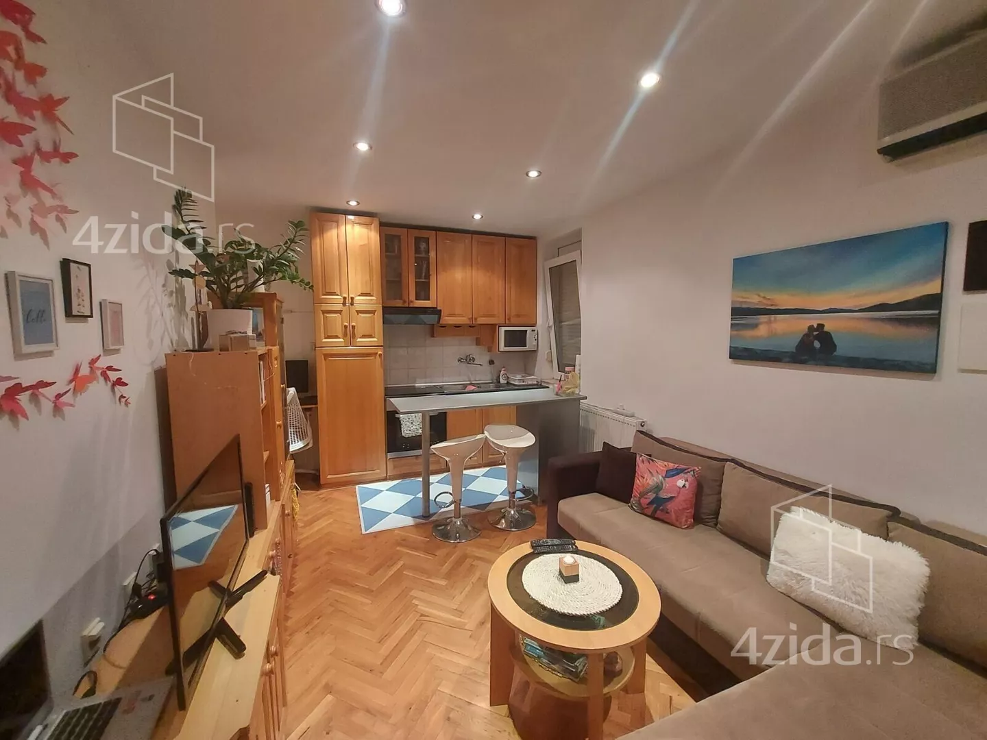 Jednoiposoban stan | 4zida