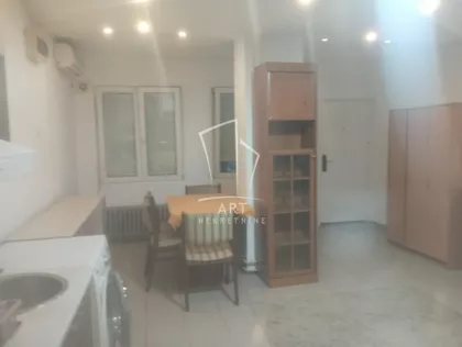 Skendera Kulenovića | 4zida.rs