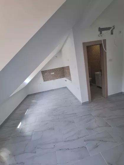 Adolfa Singera 18 | 4zida.rs