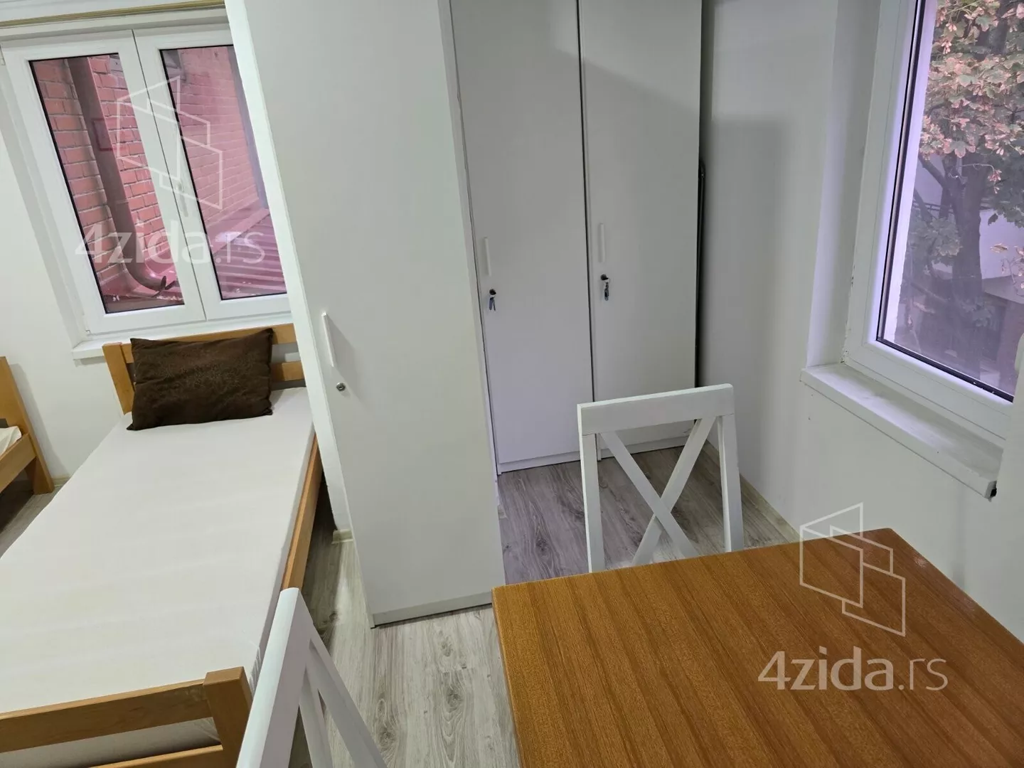 Šestosoban stan | 4zida