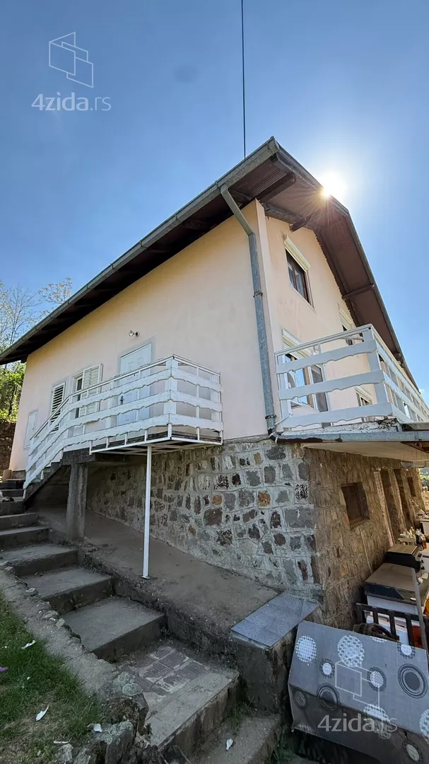 3-etažna kuća | 4zida