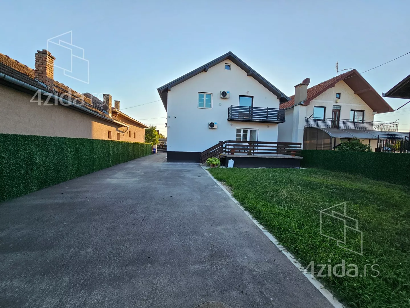Troiposoban stan | 4zida