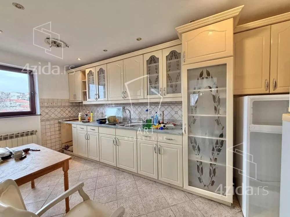 4-etažna kuća | 4zida