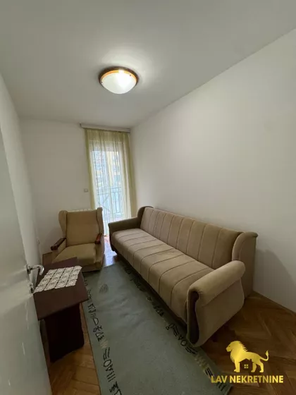 ŽELEZNIČKA | 4zida.rs