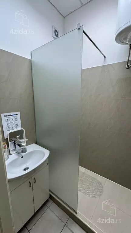 Сдается коммерческое помещение, Partizanska, 900€, 94m² — фото